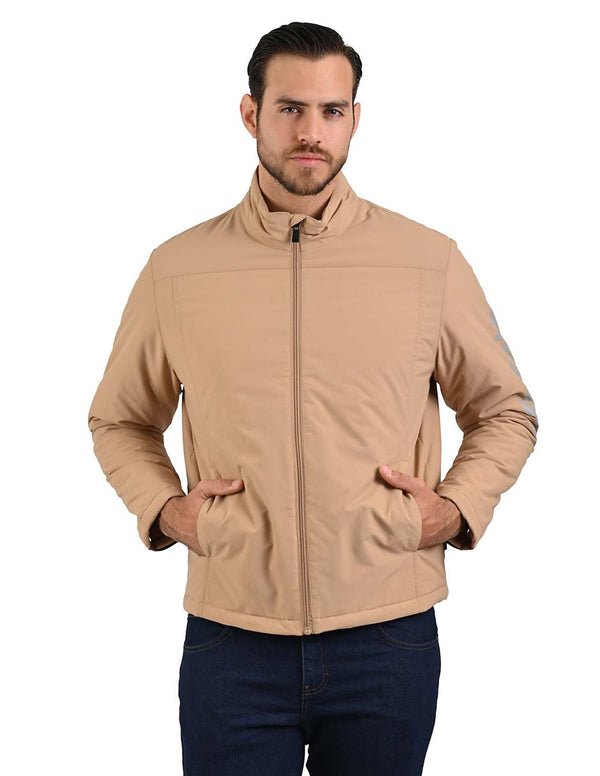 Chamarra Wrangler para hombre en material reflectante.
